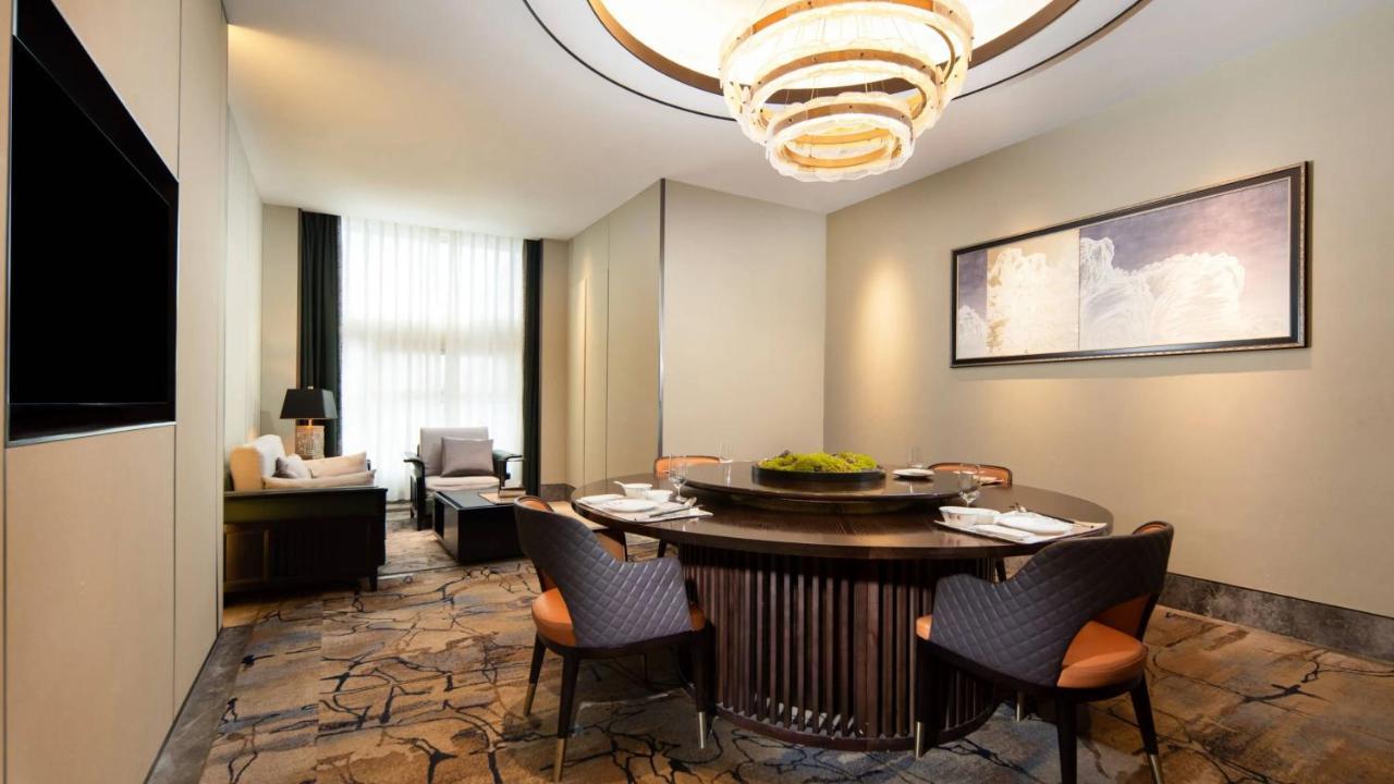Holiday Inn Shijiazhuang Central By Ihg Exterior photo