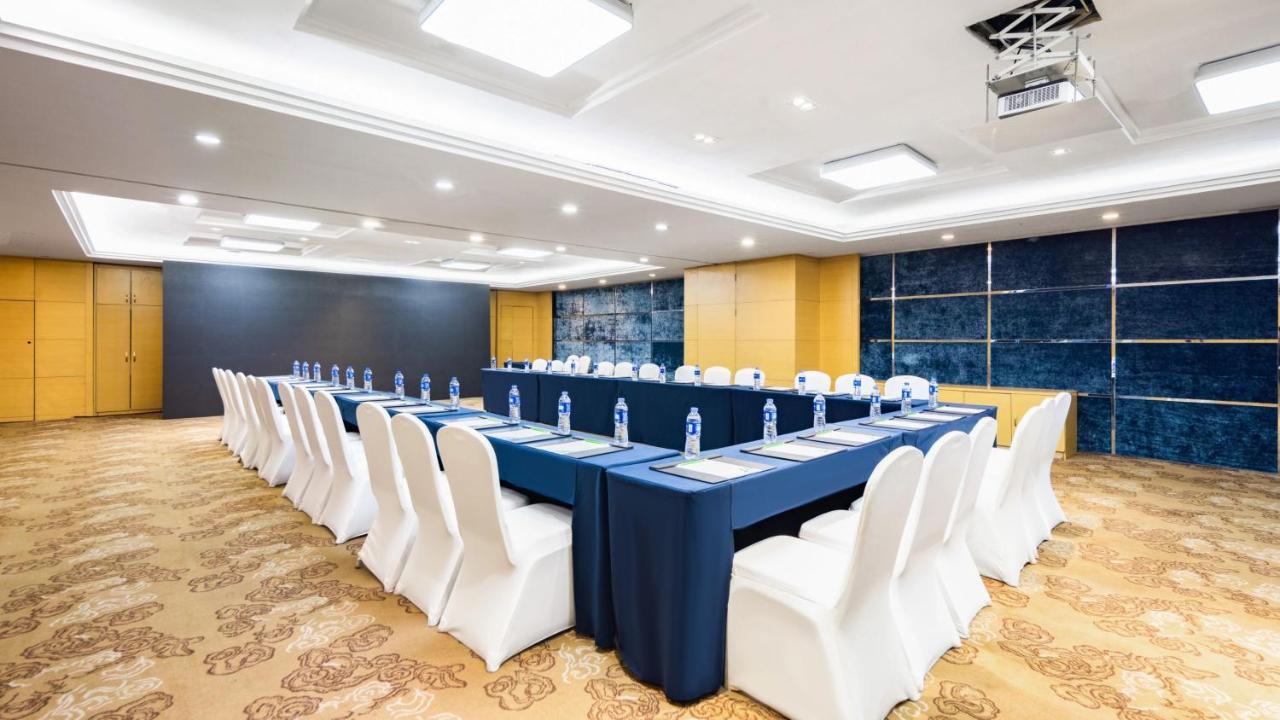 Holiday Inn Shijiazhuang Central By Ihg Exterior photo