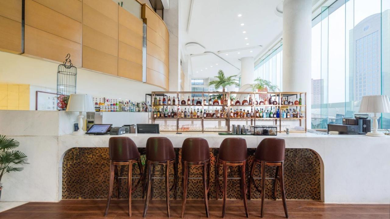 Holiday Inn Shijiazhuang Central By Ihg Exterior photo