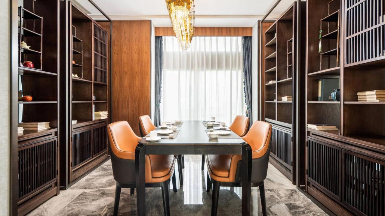 Holiday Inn Shijiazhuang Central By Ihg Exterior photo