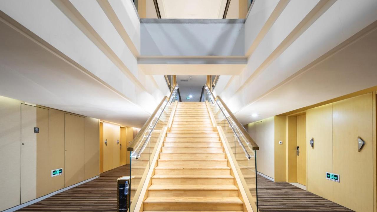 Holiday Inn Shijiazhuang Central By Ihg Exterior photo