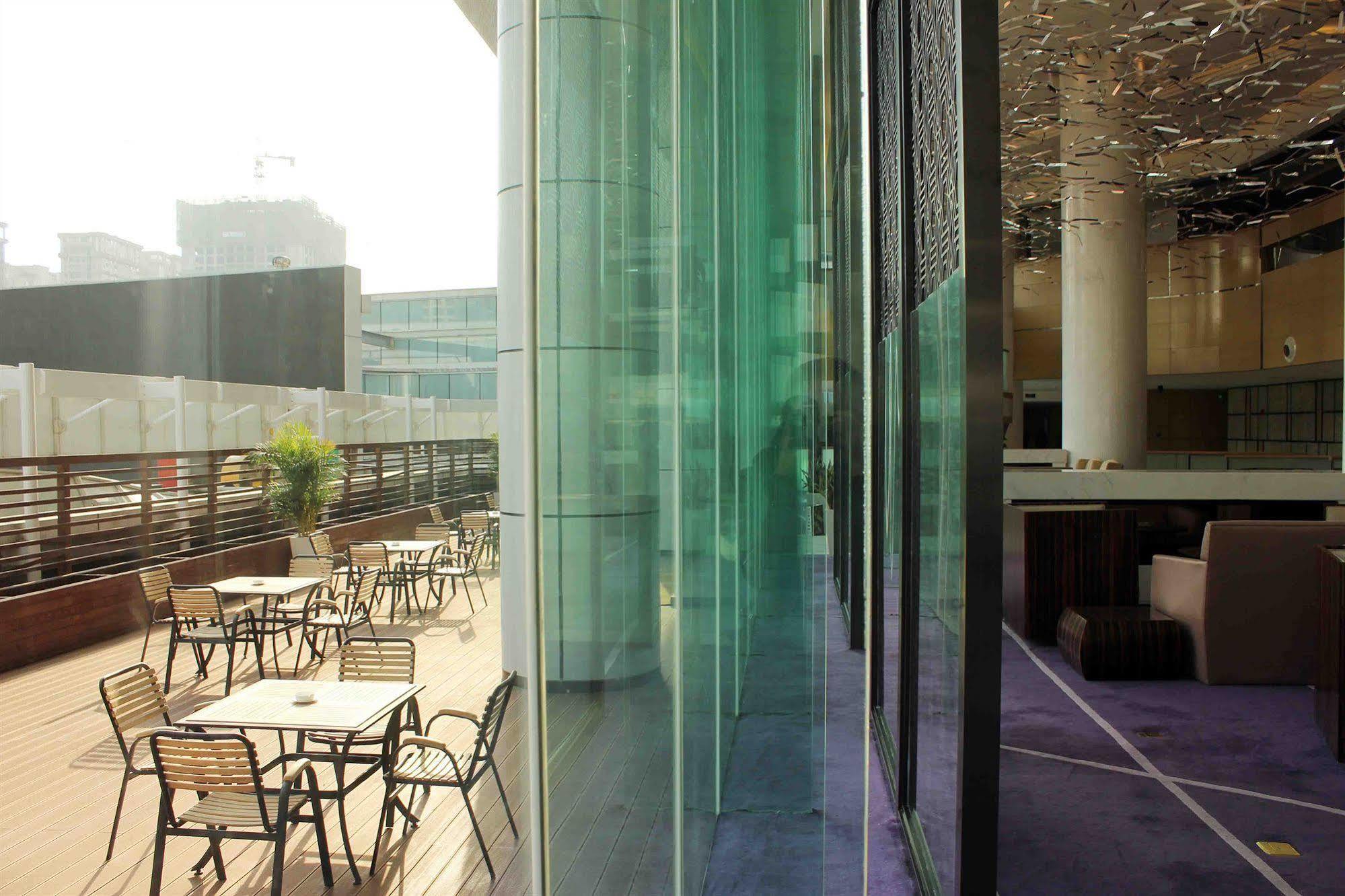 Holiday Inn Shijiazhuang Central By Ihg Exterior photo